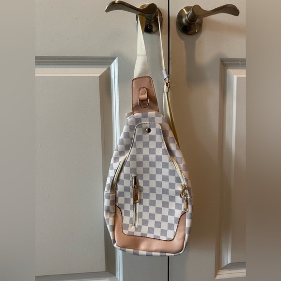 Checkered Tan and White Women's Bag - Picture 1 of 6